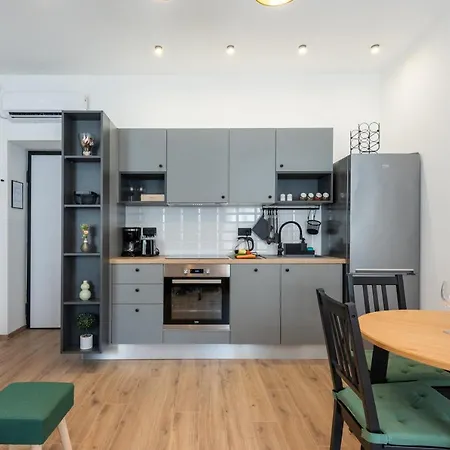 Tip #2 Apartment *